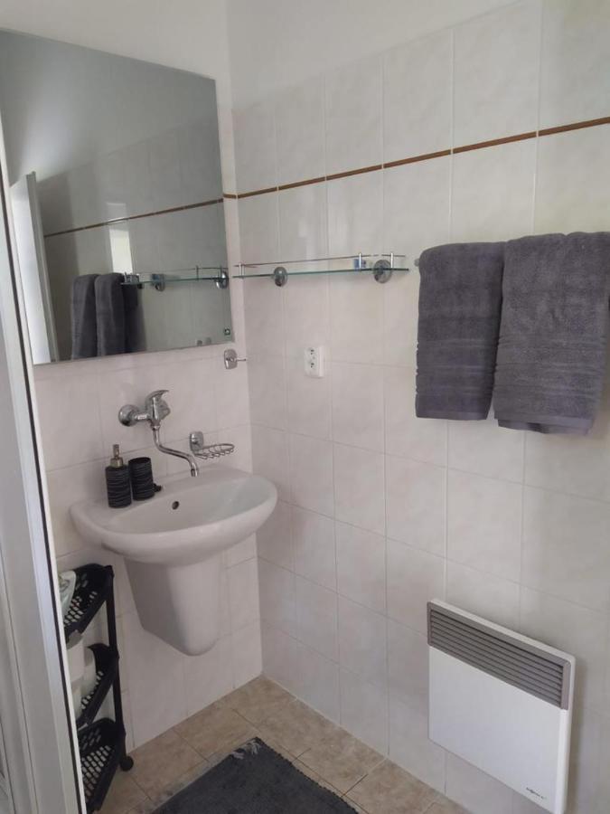 Apartman 10 Županovice Buitenkant foto
