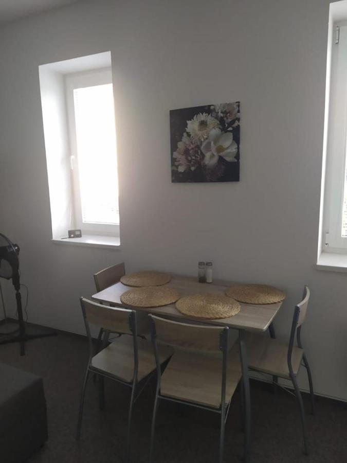 Apartman 10 Županovice Buitenkant foto